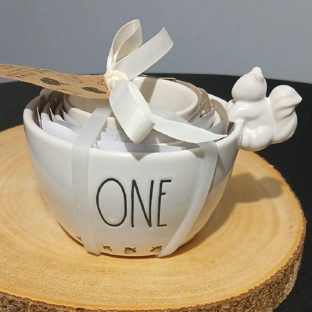 Rae Dunn Set of 4 Measuring Cups with Mini Squirrel Details NWT - Picture 6 of 7